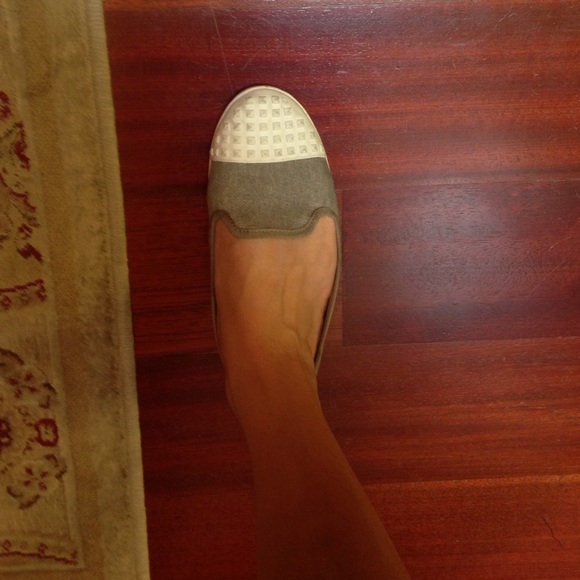 Flats - Picture 3 of 3