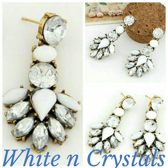 Gorgeous  White and Crystal Earrings - Picture 2 of 2