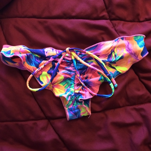 Stone Fox Swim Hudsons bottom