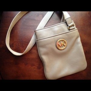 🚫SOLD🚫Authentic Michael Kors Crossbody