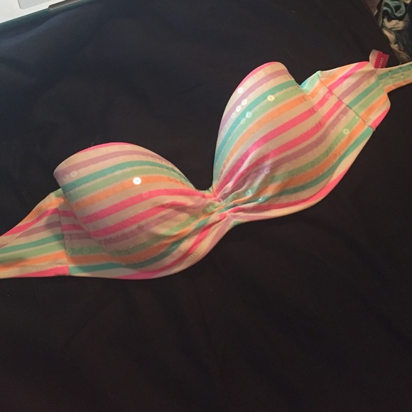 Victoria's Secret bikini top ***ON HOLD***