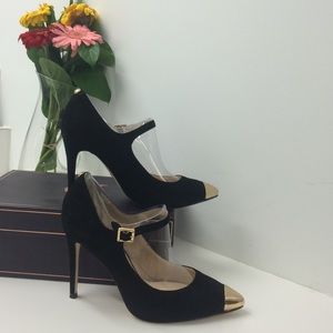 Vince Camuto signature true suede heel