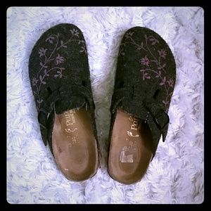 Like NEW Birkenstock with flower design