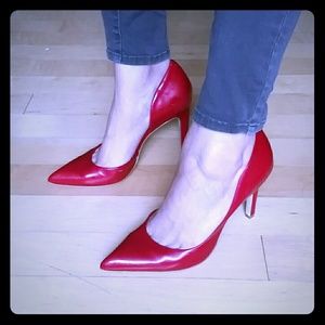 Like NEW Red Patent heels