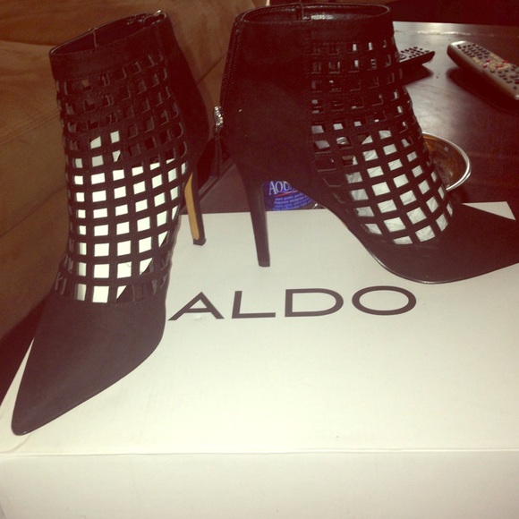 Aldo booties US: 7 in women's EU:37.5