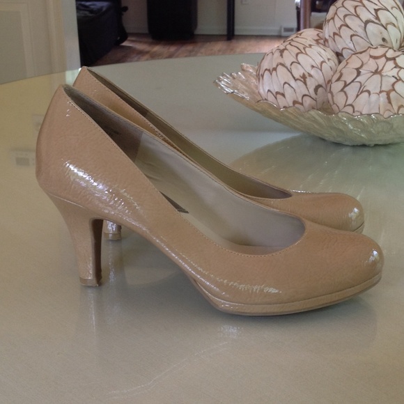 Tan patent leather pumps!