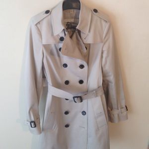 Burberry trench coat us size 4 Authentic