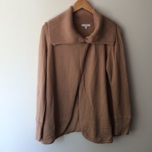Gap camel colored shawl collar sweater w 1 button