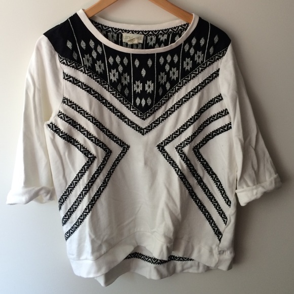 Lucy and Laurel black and white print sweatshirt