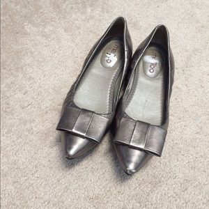 MEE TOO shoes.