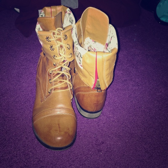 Brown boots