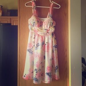 ✔️‼️SOLD‼️Candie's spring/summer dress‼️✔️