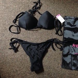 Relleciga Bikini Set (Top only)
