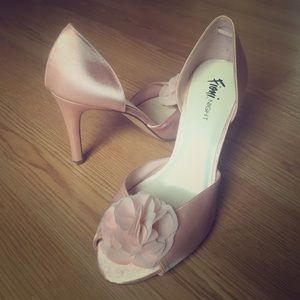 Fioni pastel pink satin heels