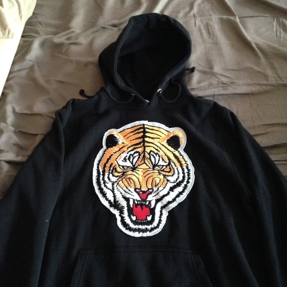 Tiger hoodie - urban outfitters