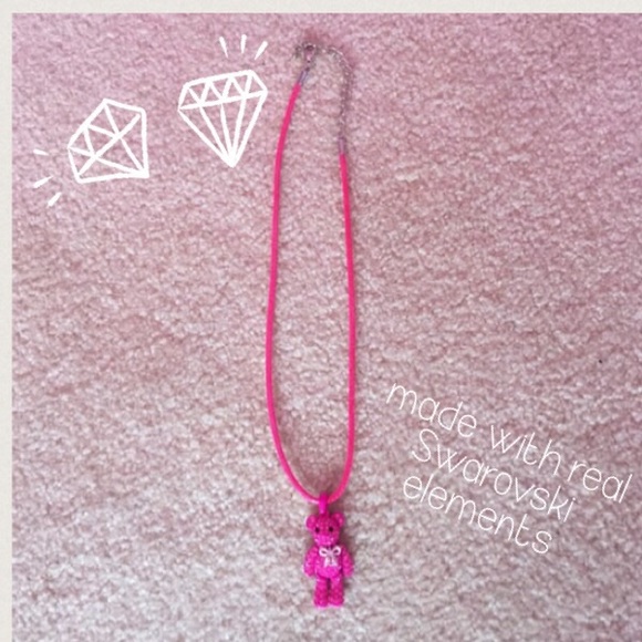 Teddy bear necklace 💕