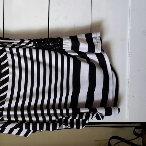 Top - Picture 1 of 4