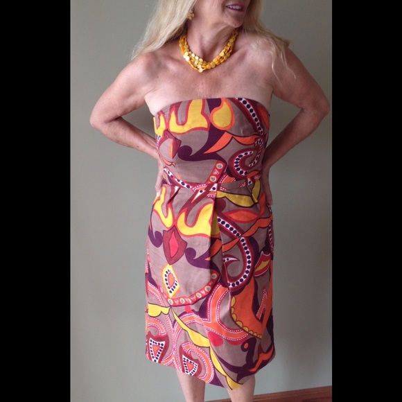 SALE! Strapless and colorful dress