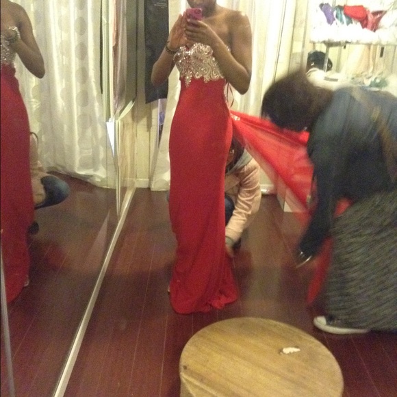 PROM DRESS - Picture 3 of 4
