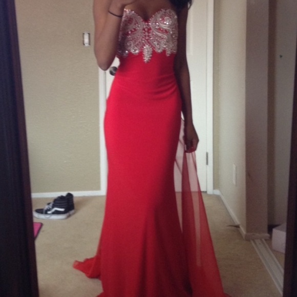 PROM dress!! MUST GO❗️ - Picture 4 of 4