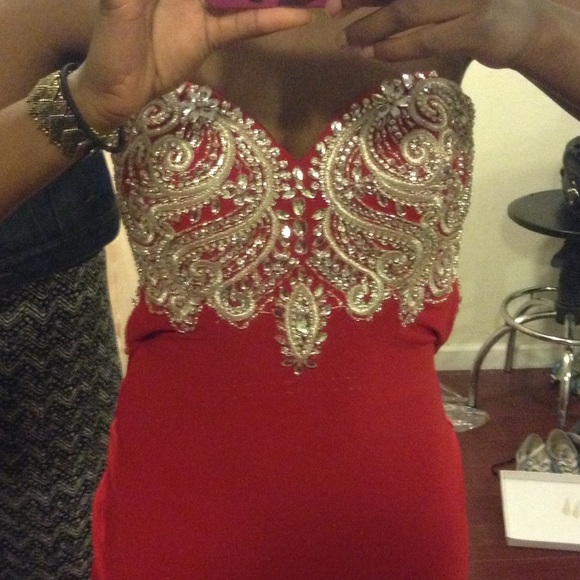 PROM dress🔥MUST GO - Picture 3 of 4