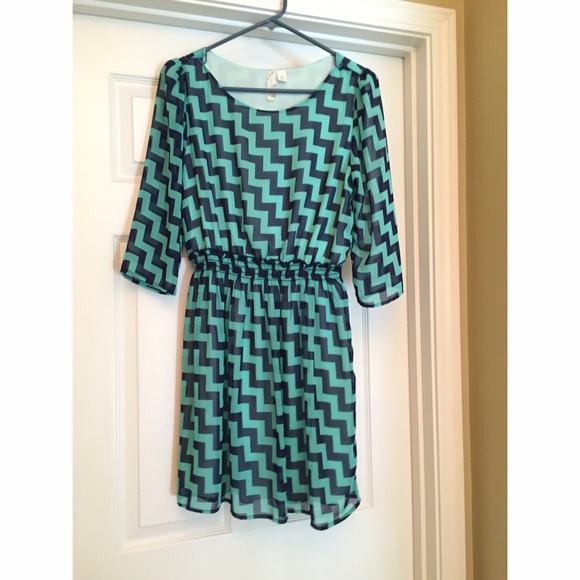 Francesca's chevron blue and green dress
