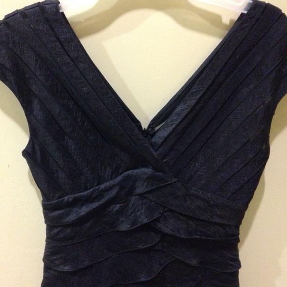 Black bandage cocktail dress - Picture 2 of 4