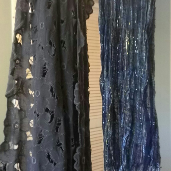 Two scarf bundle. - Picture 4 of 4