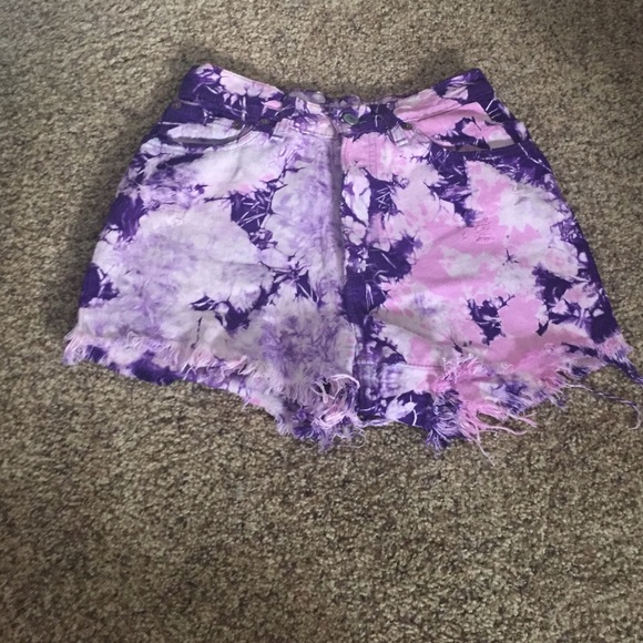 TIE DYE VINTAGE LEVI SHORTS!