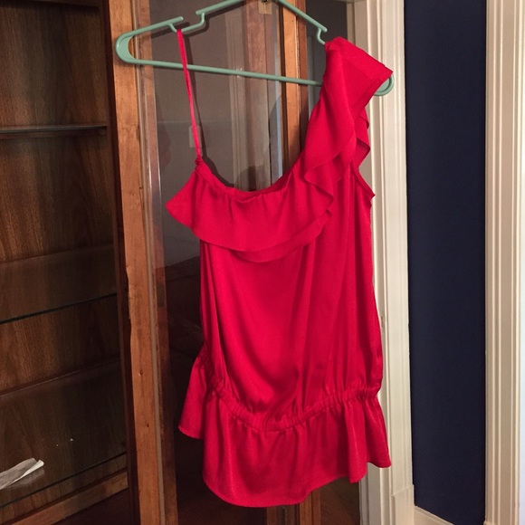 The Limited Red One Shoulder Top - Picture 4 of 4