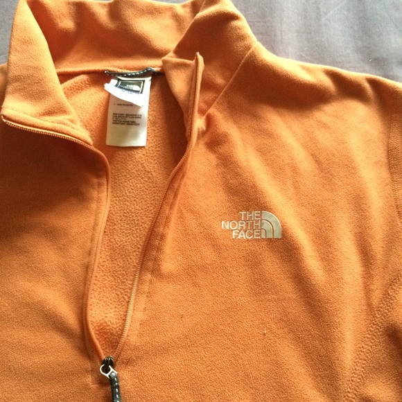 SOLD IN BUNDLE North Face half-zip fleece- size S