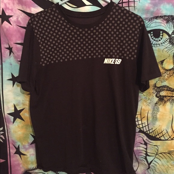 Black Nike T-shirt