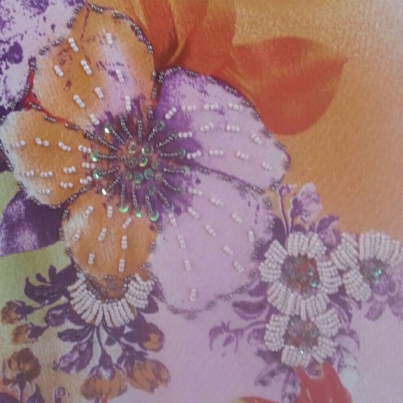 Floral pattern Top - Picture 3 of 4