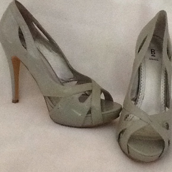 Size 8.5 Grey Baker heels
