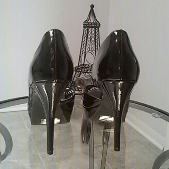 Black peep toe pumps - Picture 4 of 4