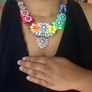 Natasha statement necklace ❤️💛💚💙💜
