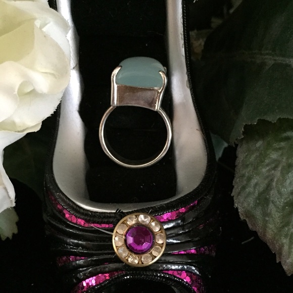 Beautiful Ring - Picture 3 of 3