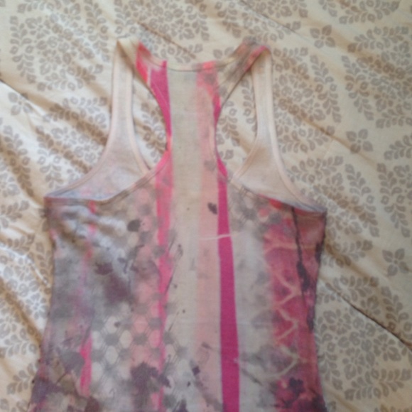 Guess Tank Top - Picture 3 of 3
