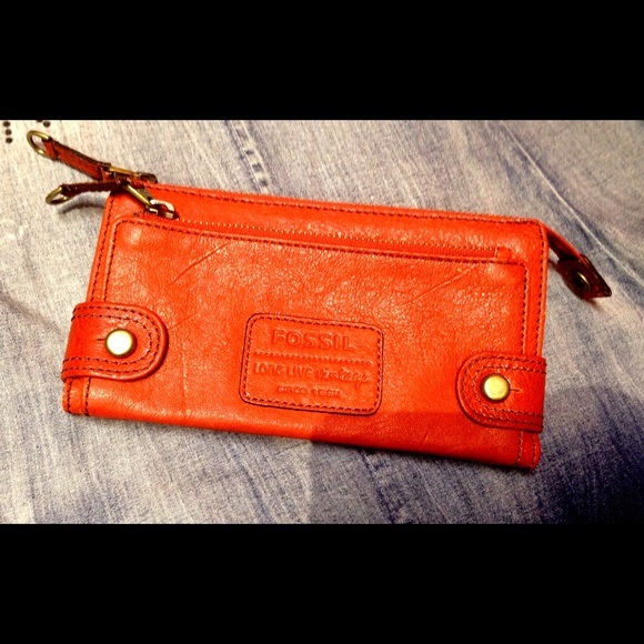 Like new Fossil accordion wallet! - Picture 1 of 2