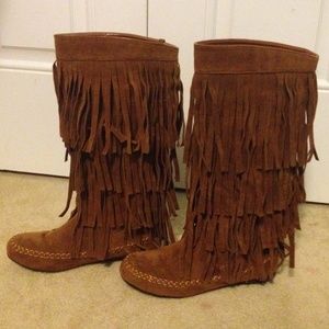 Fringe boots women's size 8