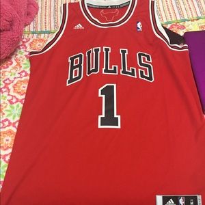 Chicago Bulls Jersey! NEE WITH TAGS!