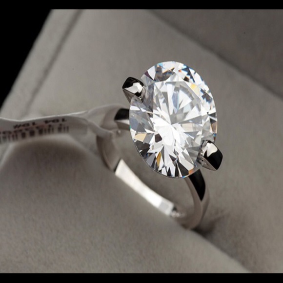 🍐Absolutely Amazing🍐 - Picture 2 of 4