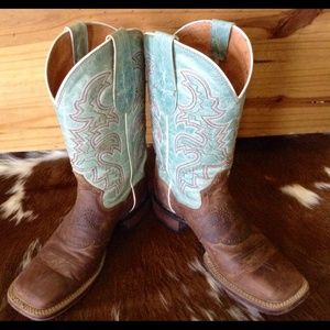 boots HOLD for NINAK_3