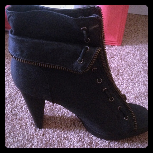 Black heels