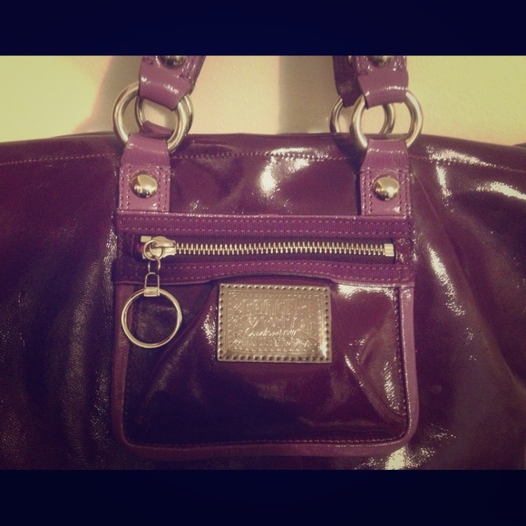 Not for sale!! Detail pic of Coach Poppy hand bag!