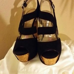 Paris Hilton Black 3 Strap Chunky Size 8 Heels NEW