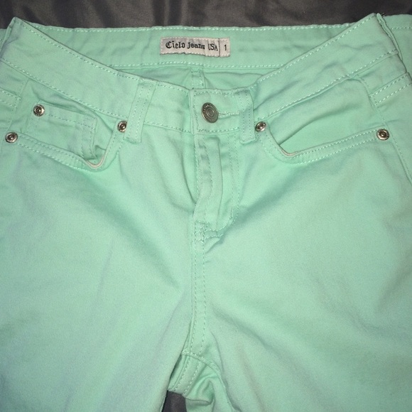Mint Jeans - Picture 2 of 4