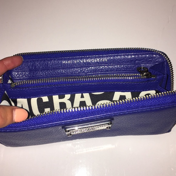 Marc By Marc Jacobs Wallet - Picture 3 of 4