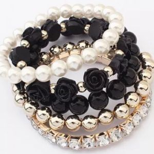 FREE W $35 PURCHASE 🖤 FIVE, BEAUTIFUL MIXED MATERIALS BRACELETS🖤