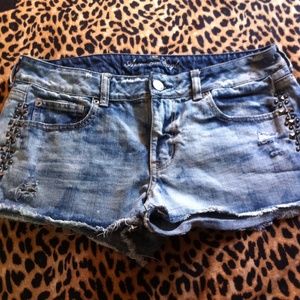 NWOT American Eagle studded shorts